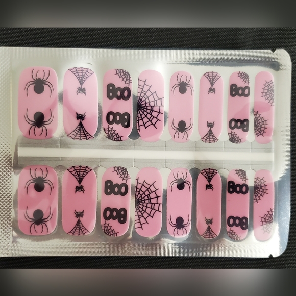 Pretty Fab Nails Other - Nail art Pinky Spiders